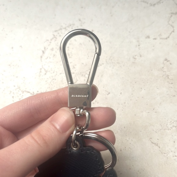Burberry Wolf Charm - Picture 4 of 7